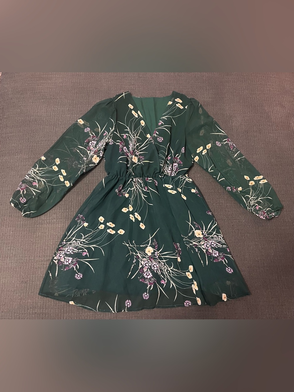 Green Floral Long Sleeve V-Neck Mini Dress